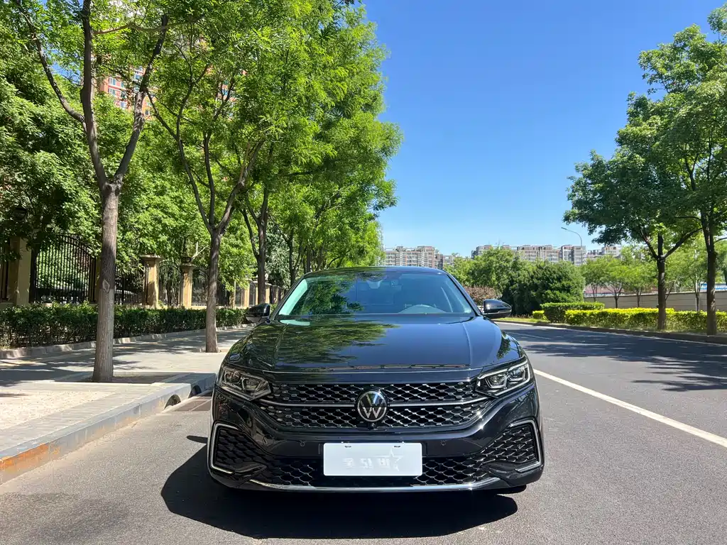 Volkswagen Passat 2024 380TSI Luxury Edition