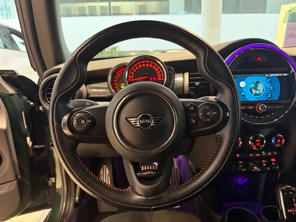 MINI 2018 1.5T COOPER Artist