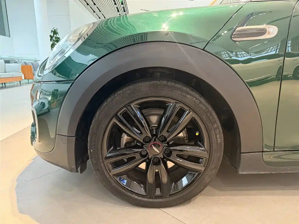 MINI 2018 1.5T COOPER Artist