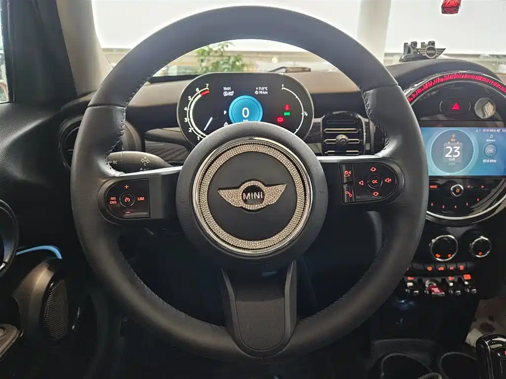 MINI Cooper Artist 2023