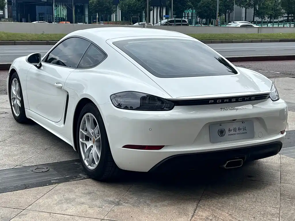 Porsche 718 Cayman 2.0T 2022