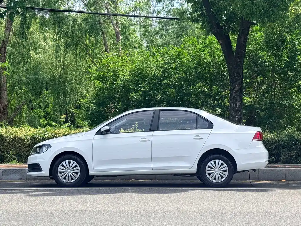 Santana 2016 1.6L Manual Fengshang Edition