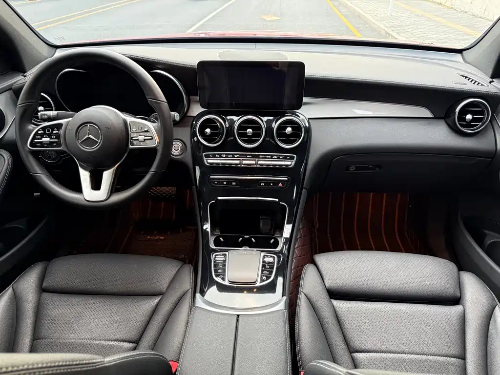 Mercedes-Benz GLC Coupe 2021 GLC 260 4MATIC Coupe SUV