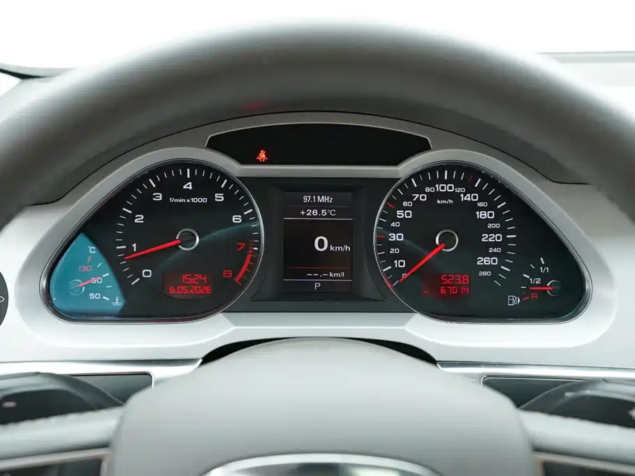 Audi A6L 2010 2.4L Technology Trim