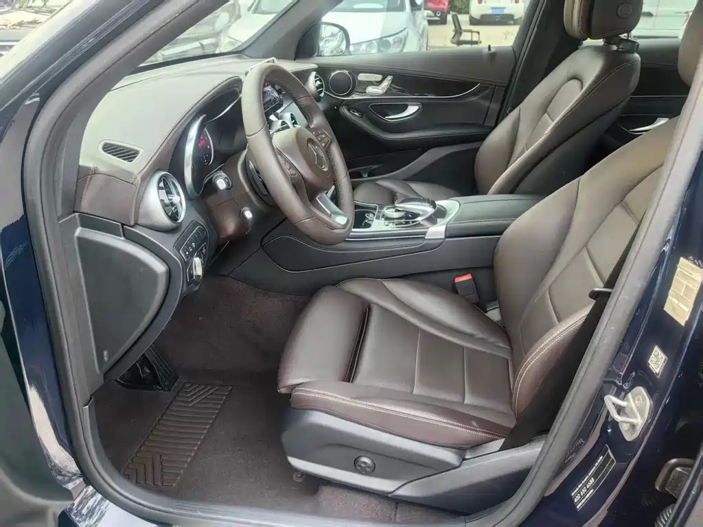 Mercedes-Benz GLC 260 4MATIC Luxury 2018