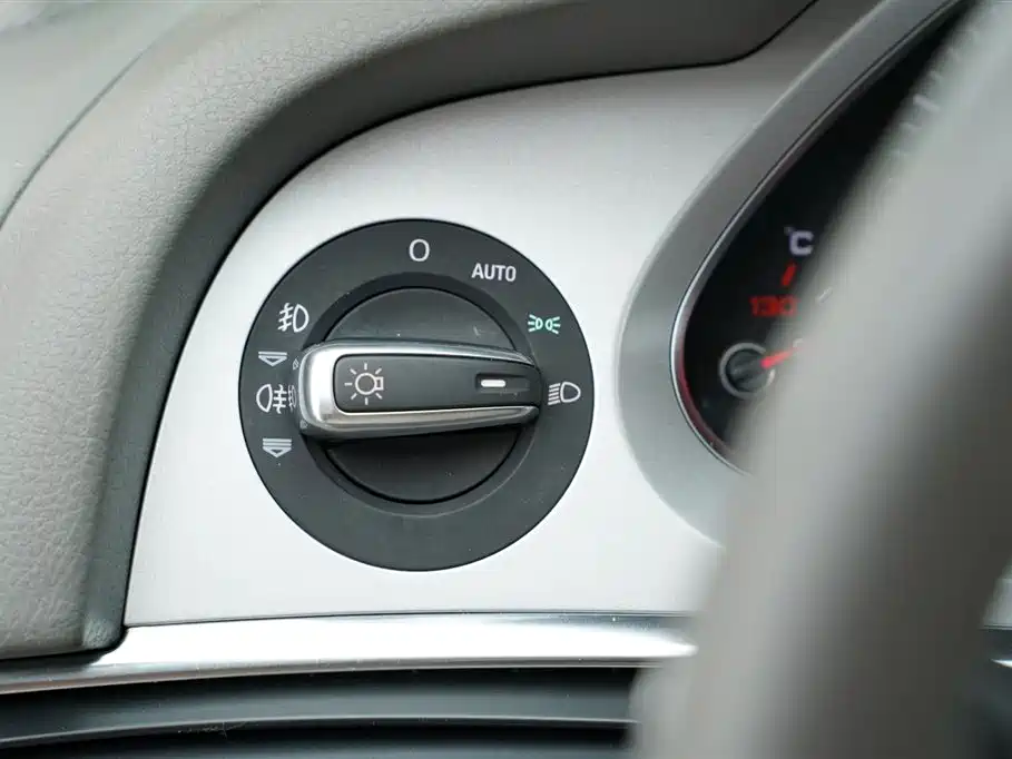 Audi A6L 2010 2.4L Technology Trim