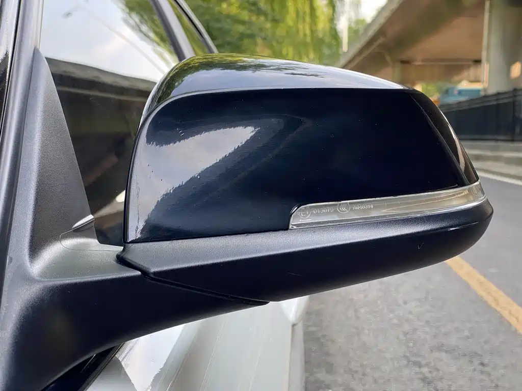 BMW 3 Series 2016 320Li Entry Level