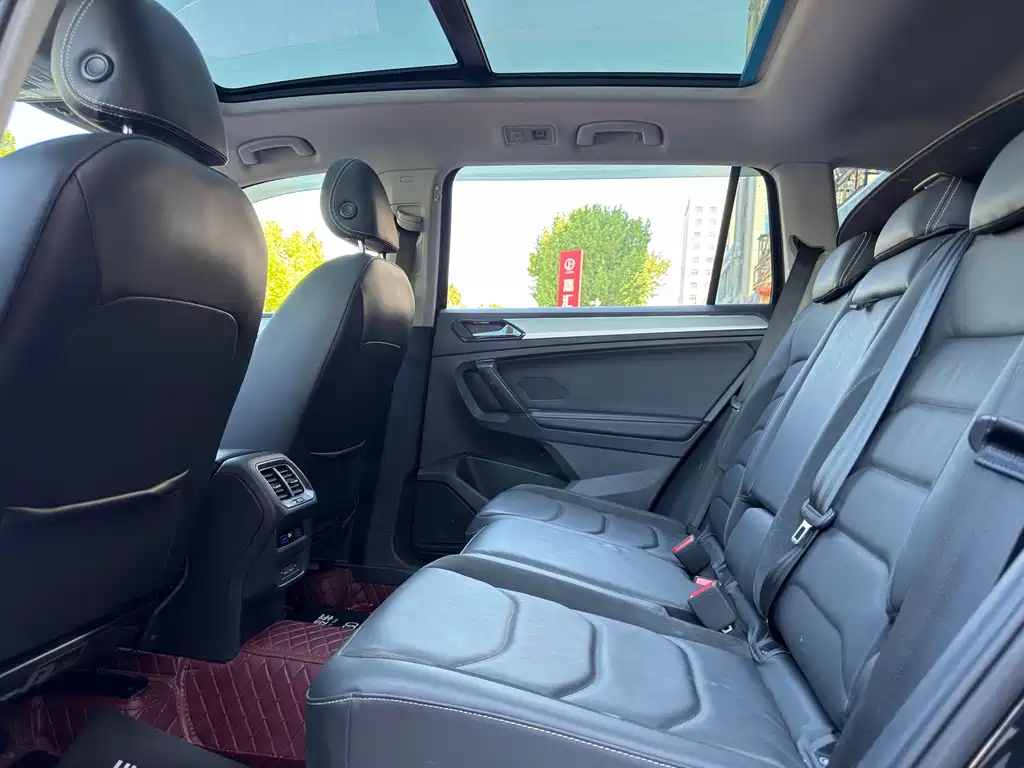 Volkswagen Tiguan L 2018 Facelift 330TSI Automatic FWD Luxury Edition