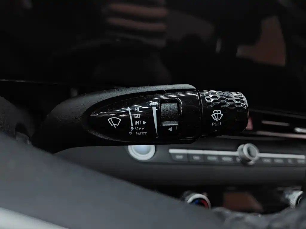 Hyundai Elantra 2023 1.5L CVT Premium
