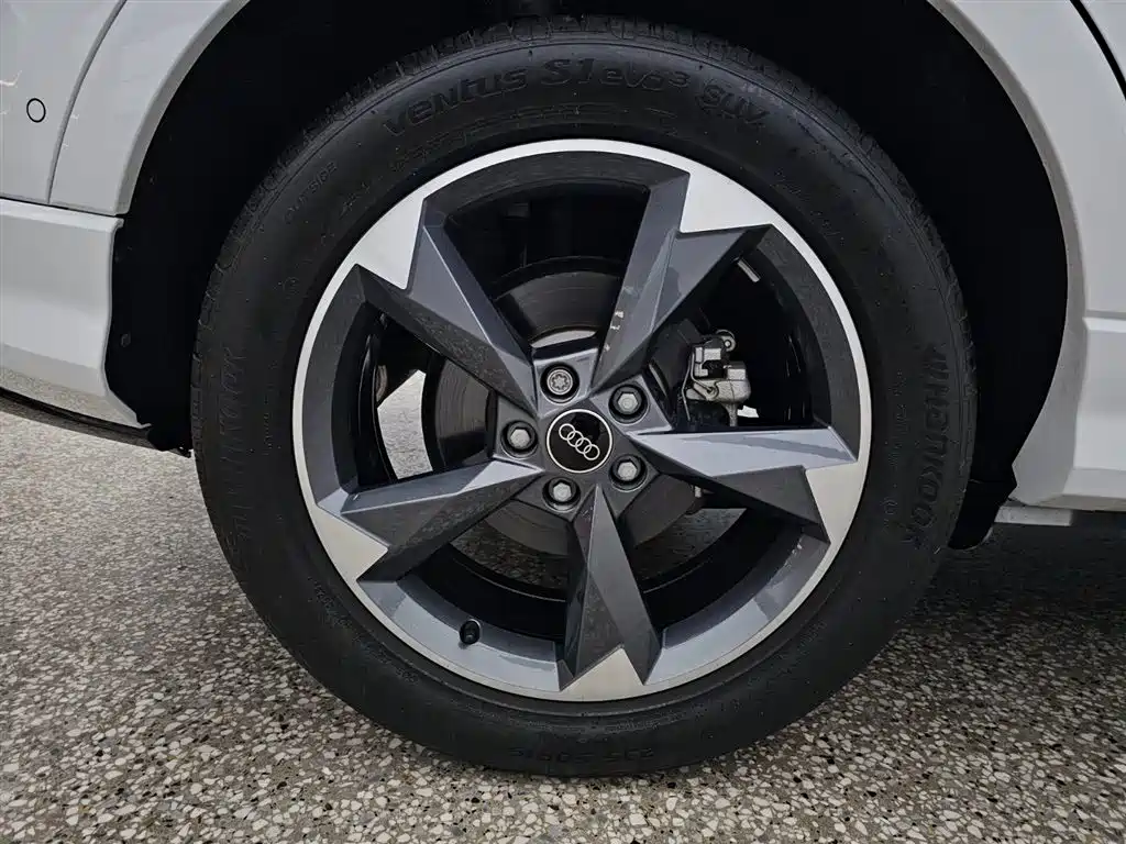 Audi Q3 2024 35 TFSI Fashion Dynamic