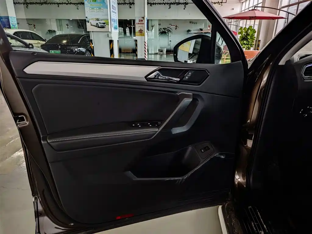 Volkswagen Tiguan L 2017 380TSI Automatic 4WD Luxury Edition