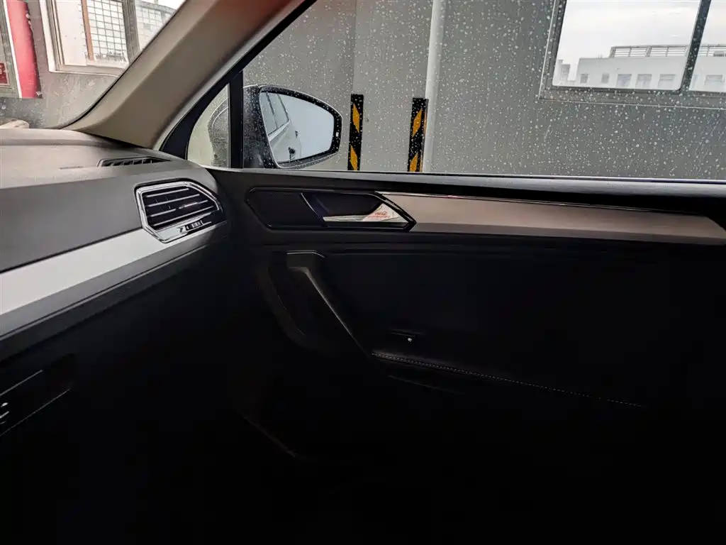 Volkswagen Tiguan L 2017 380TSI Automatic 4WD Luxury Edition