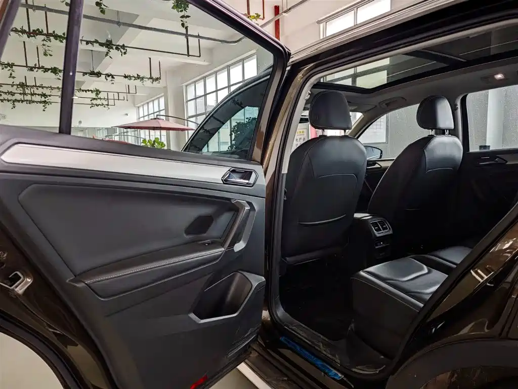 Volkswagen Tiguan L 2017 380TSI Automatic 4WD Luxury Edition