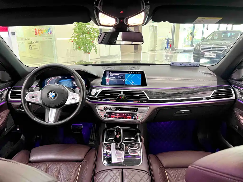 BMW 7 Series 2021 model 740Li Leading Edition M Sport Package