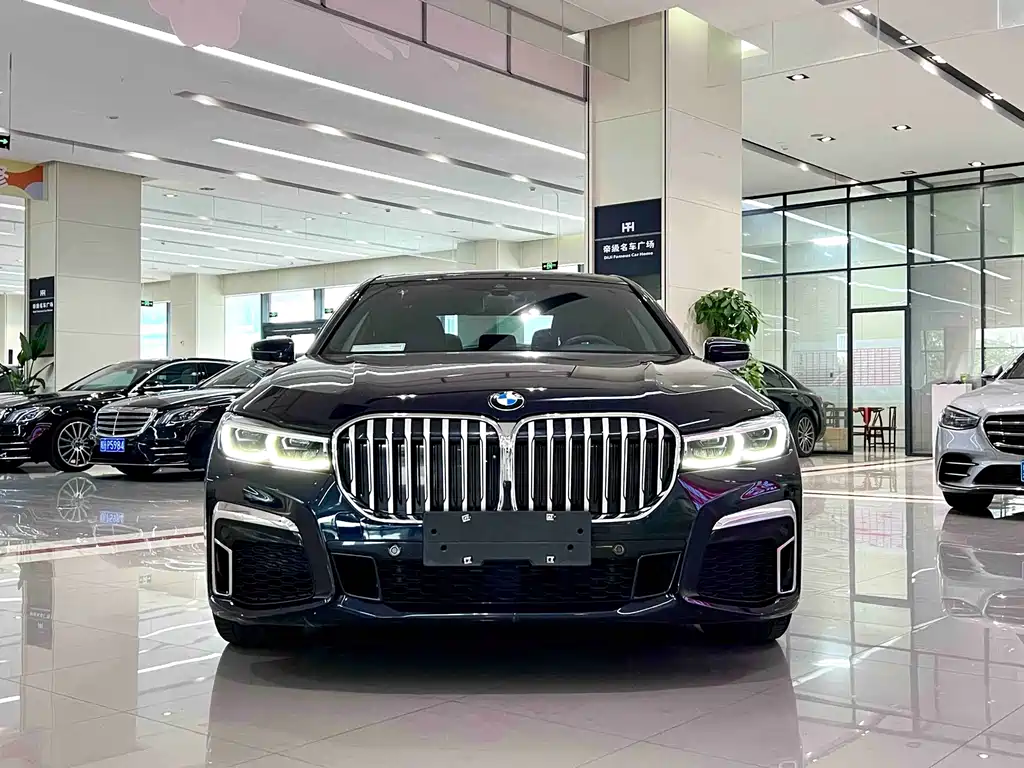 BMW 7 Series 2021 model 740Li Leading Edition M Sport Package