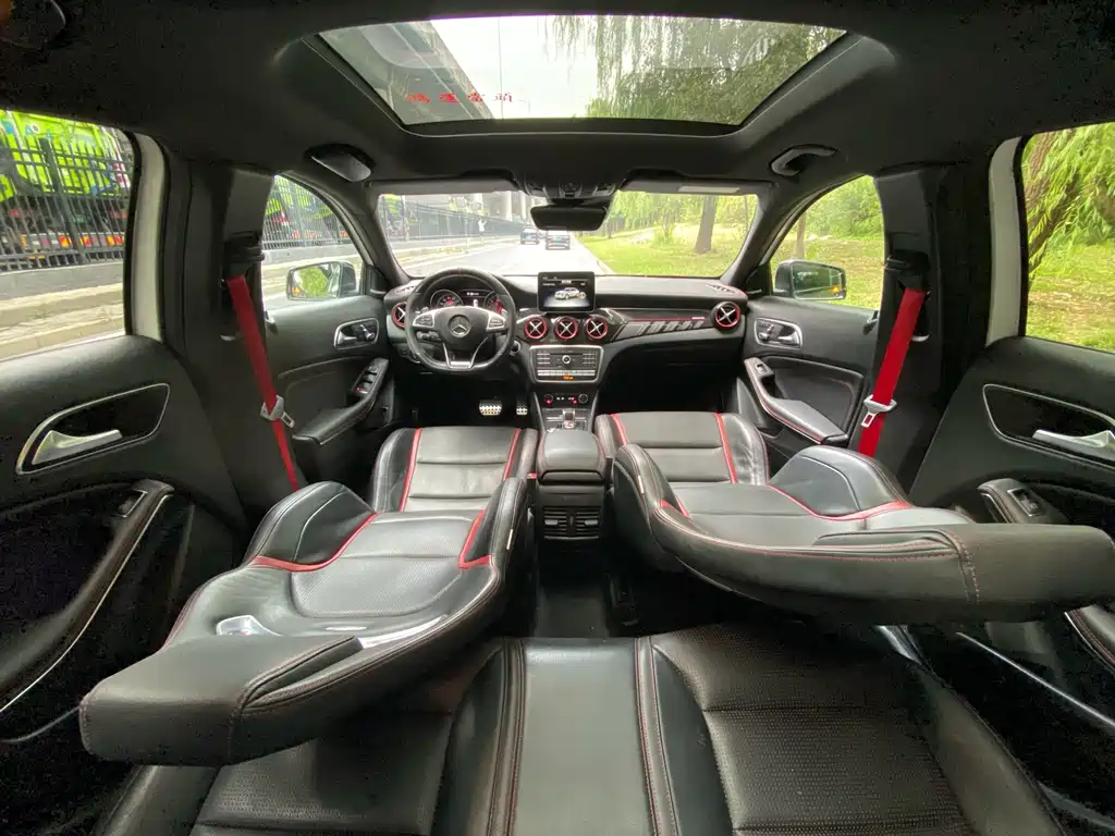 Mercedes-AMG GLA 45 4MATIC