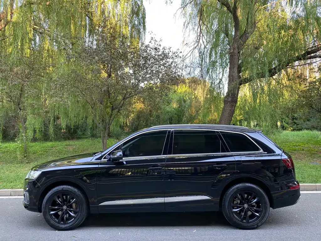 Audi Q7 e-tron 2019 55 e-tron
