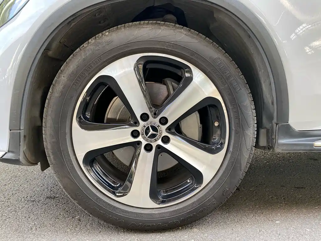 Mercedes-Benz GLC 2019 GLC 260 L 4MATIC Dynamic