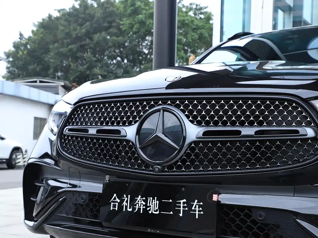Mercedes-Benz GLC 300 L 4MATIC Dynamic 5-Seater 2024