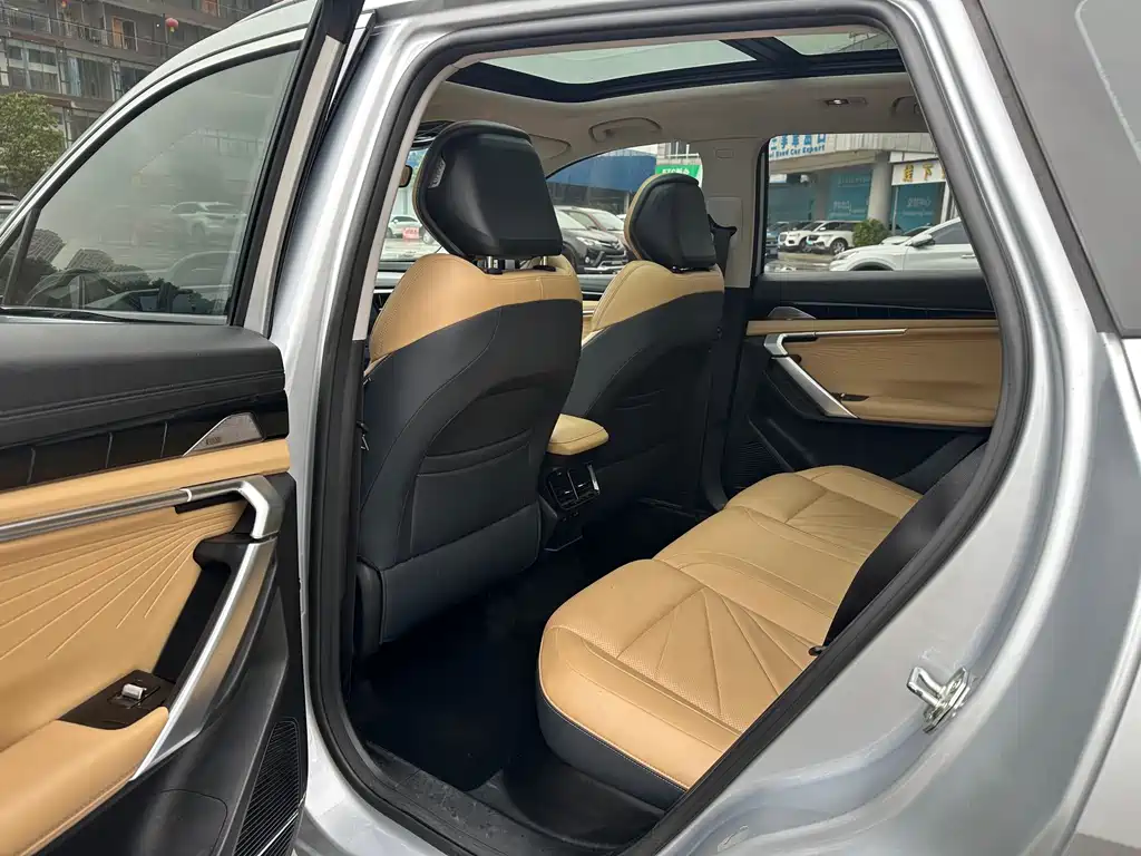 Geely Boyue L 2023 1.5TD DCT Prestige Edition