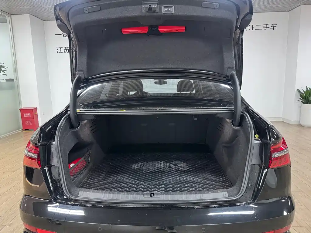 Audi A6L 2023 45 TFSI Zhenxuan Dynamic Edition