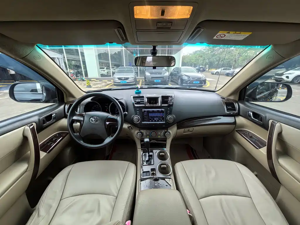Toyota Highlander 2012 2.7L FWD 7-Seater Elite Edition