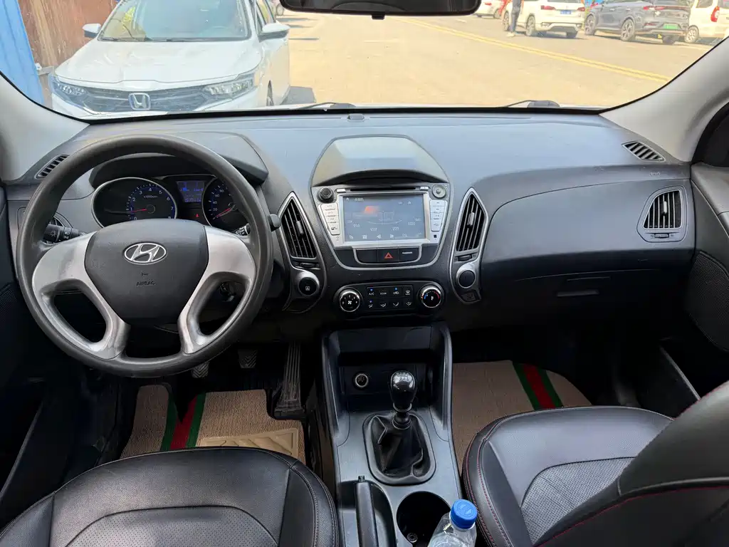 Hyundai ix35 2013 2.0L Manual 2WD Comfort GL China IV