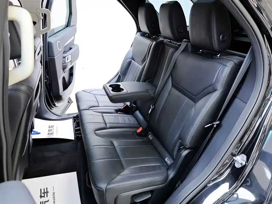 Land Rover Discovery 2018 3.0 SC V6 SE