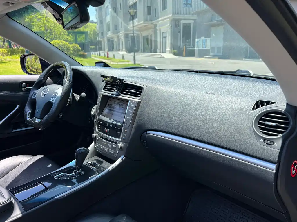 Lexus IS 2011 250C