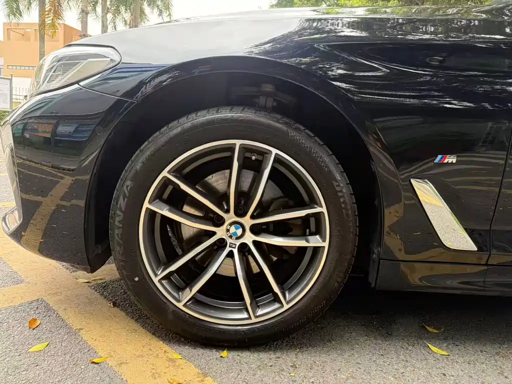 BMW 5 Series 2022 Facelift II 525Li M Sport Package