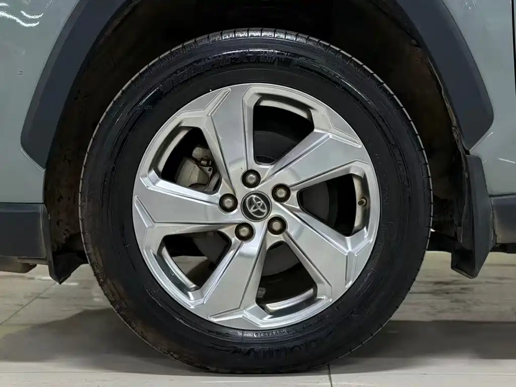 Toyota RAV4 2020 2.0L CVT AWD Style Edition