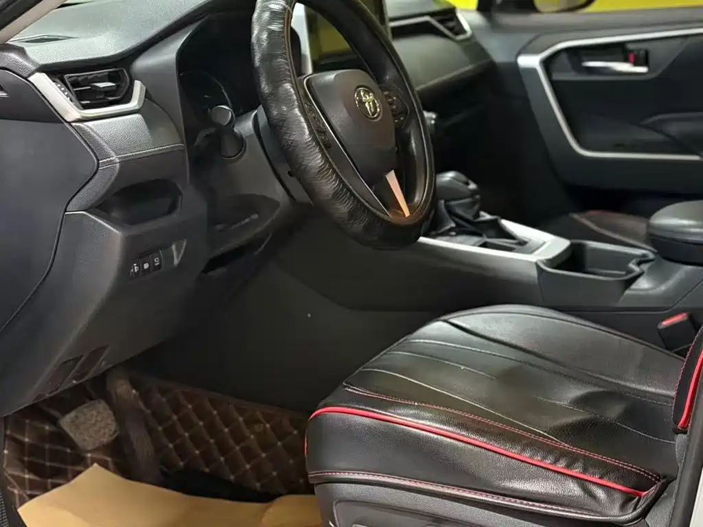 Toyota RAV4 2020 2.0L CVT AWD Style Edition