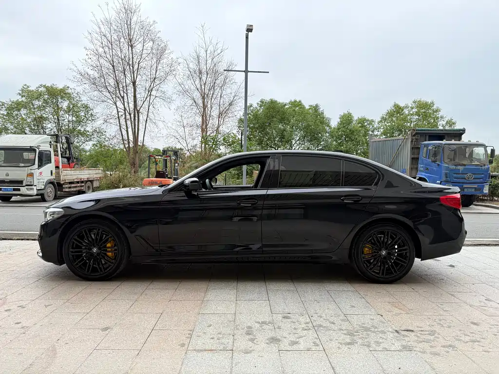 BMW 5 Series 2018 530Li Leading Edition M Sport Package
