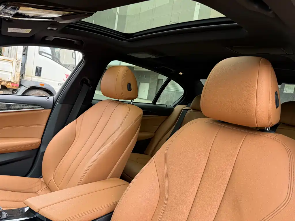 BMW 5 Series 2018 530Li Leading Edition M Sport Package