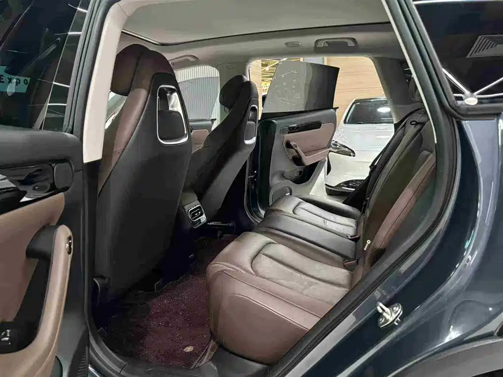 Leapmotor C11 2023 EREV 180 Comfort Edition