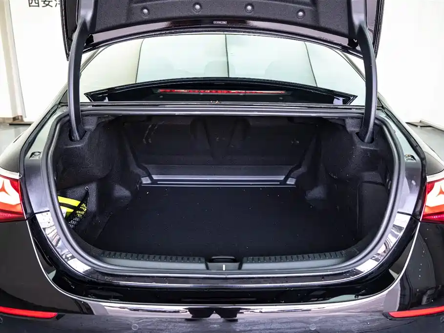Mercedes-Benz E-Class 2025 Model Update E 300 L Fashion Edition