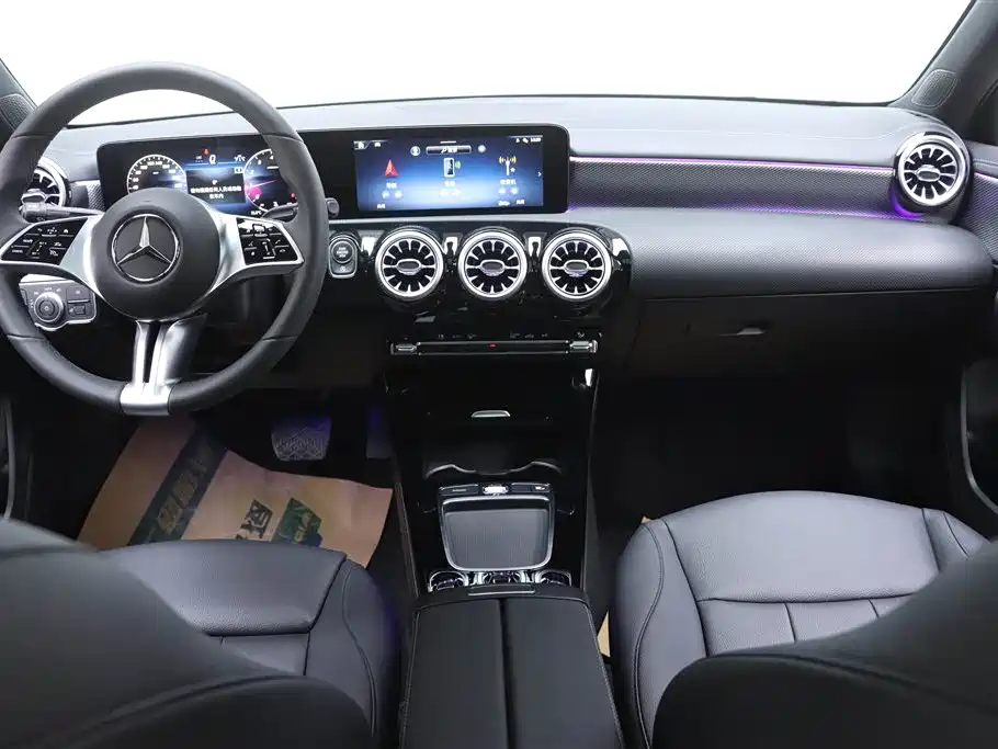 Mercedes-Benz A-Class 2025 A 180 L