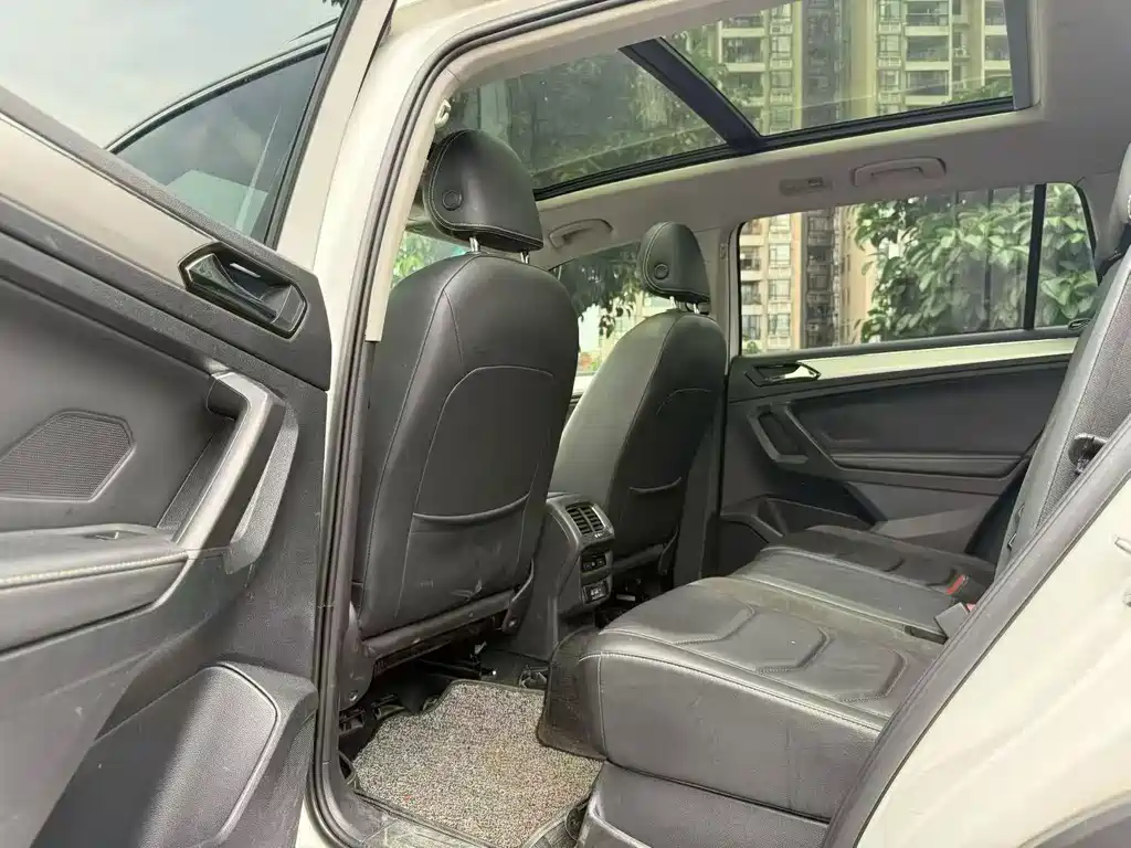 Volkswagen Tiguan L 2019 330TSI Auto 2WD Intelligent Dynamic Luxury Edition China VI