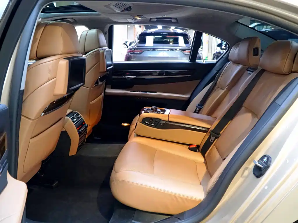 BMW 7 Series 2010 760Li