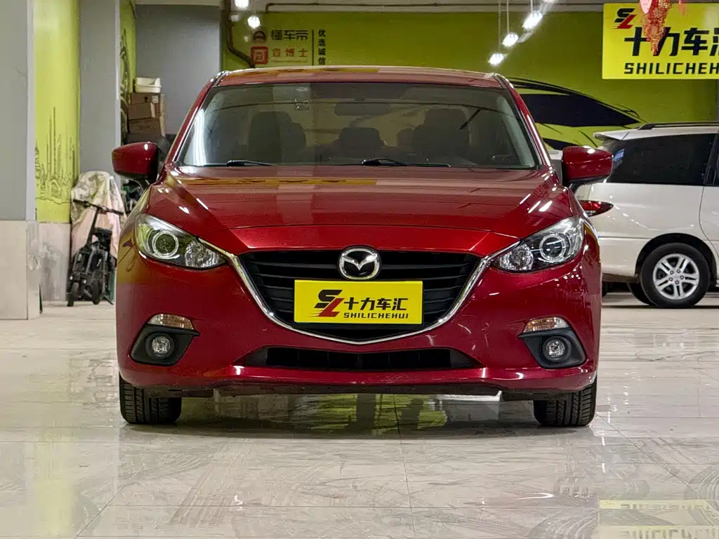 Mazda 3 Axela 2014 Sedan 1.5L Manual Comfort
