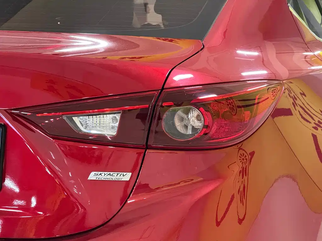 Mazda 3 Axela 2014 Sedan 1.5L Manual Comfort