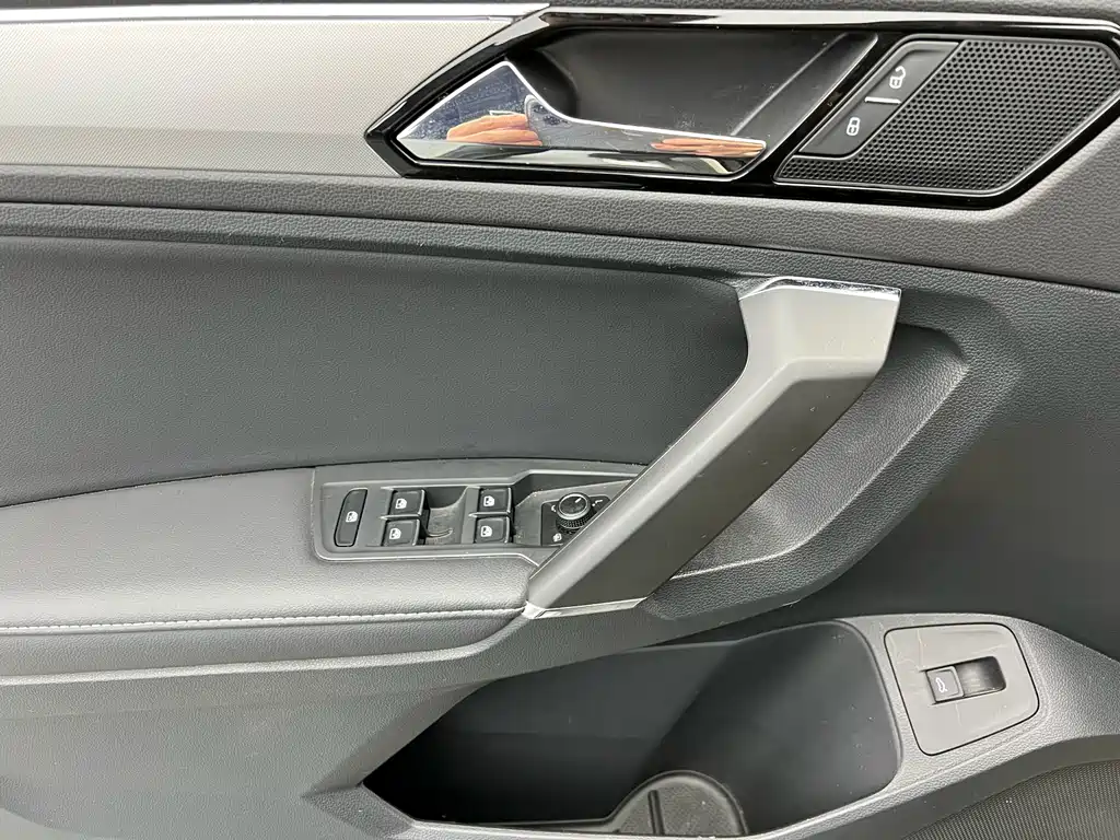 Volkswagen Tiguan L 2017 330TSI Automatic FWD Flagship Edition