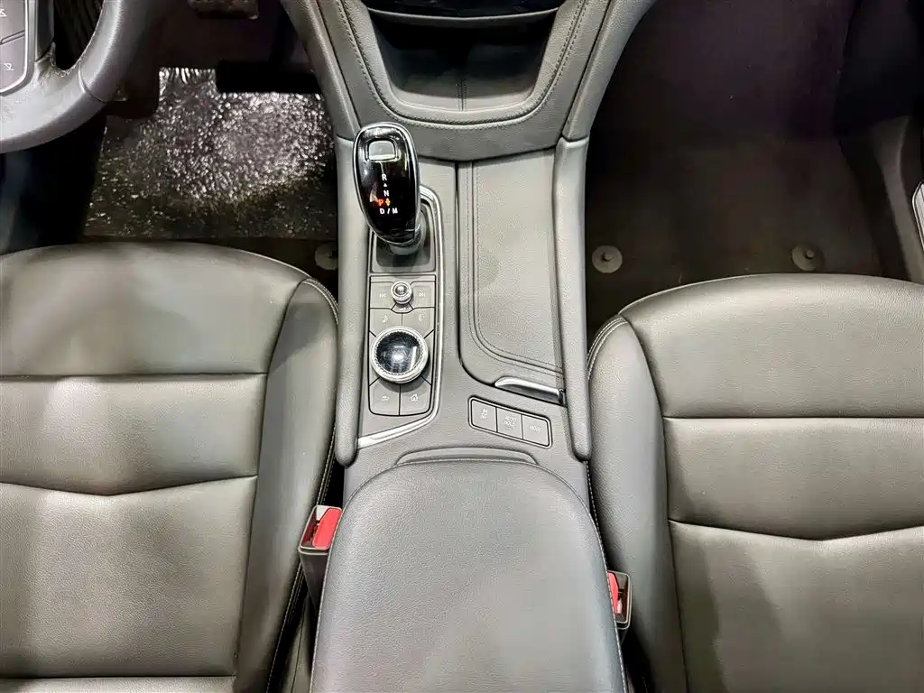 Cadillac XT5 2024 2.0T FWD Fashion Edition