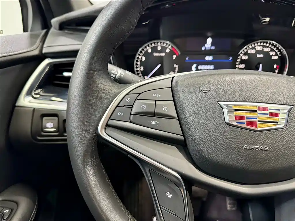 Cadillac XT5 2024 2.0T FWD Fashion Edition