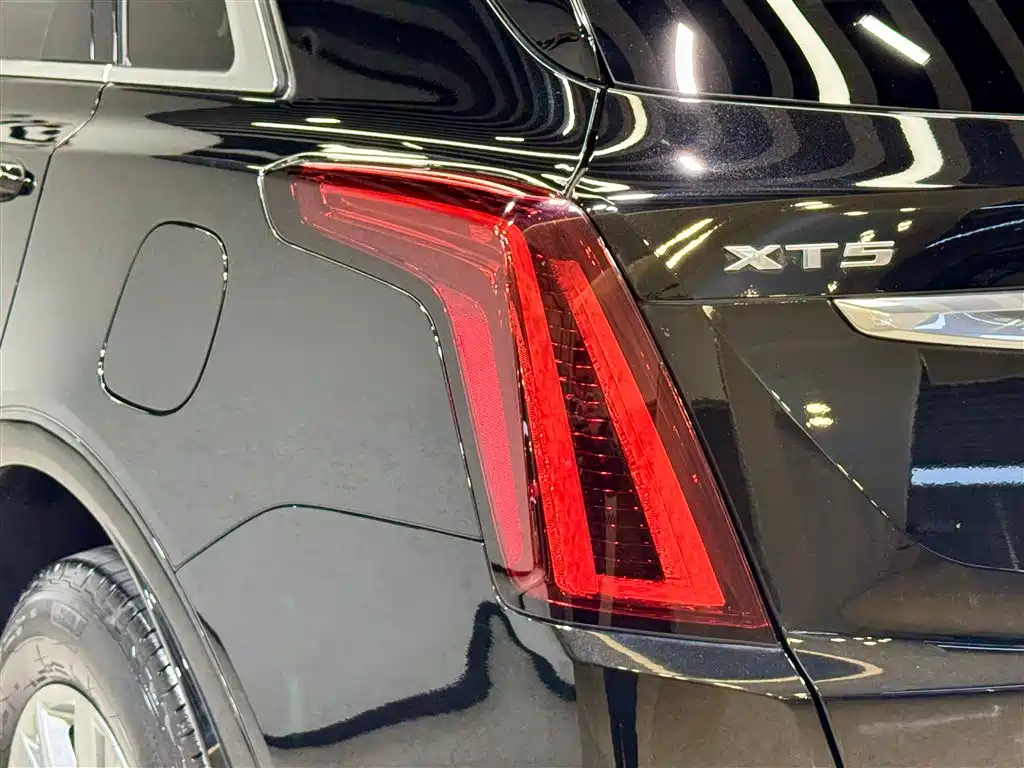 Cadillac XT5 2024 2.0T FWD Fashion Edition