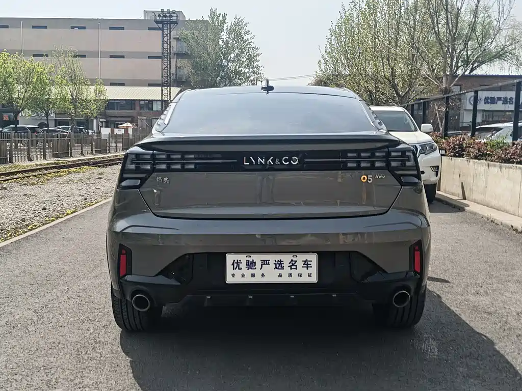 Lynk & Co 05 2020 2.0TD AWD Halo