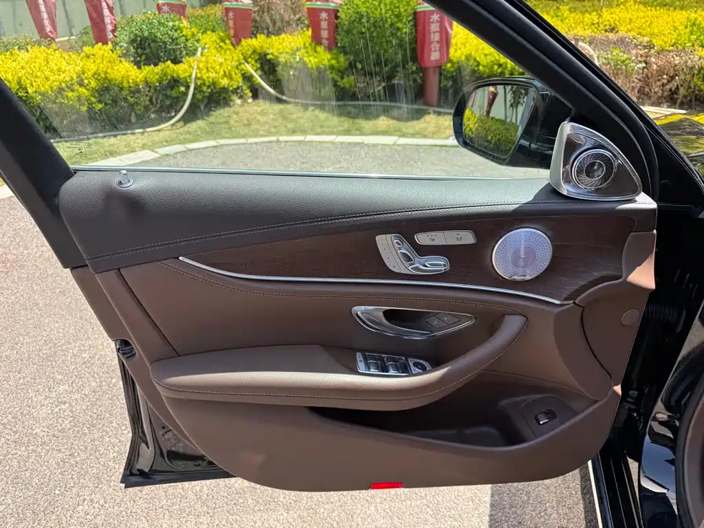 Mercedes-Benz E-Class 2020 E 300 L Fashion