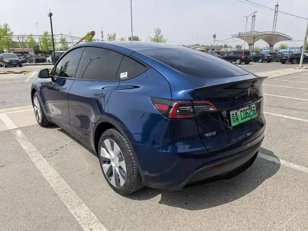 Model Y 2023 Long Range All-Wheel Drive