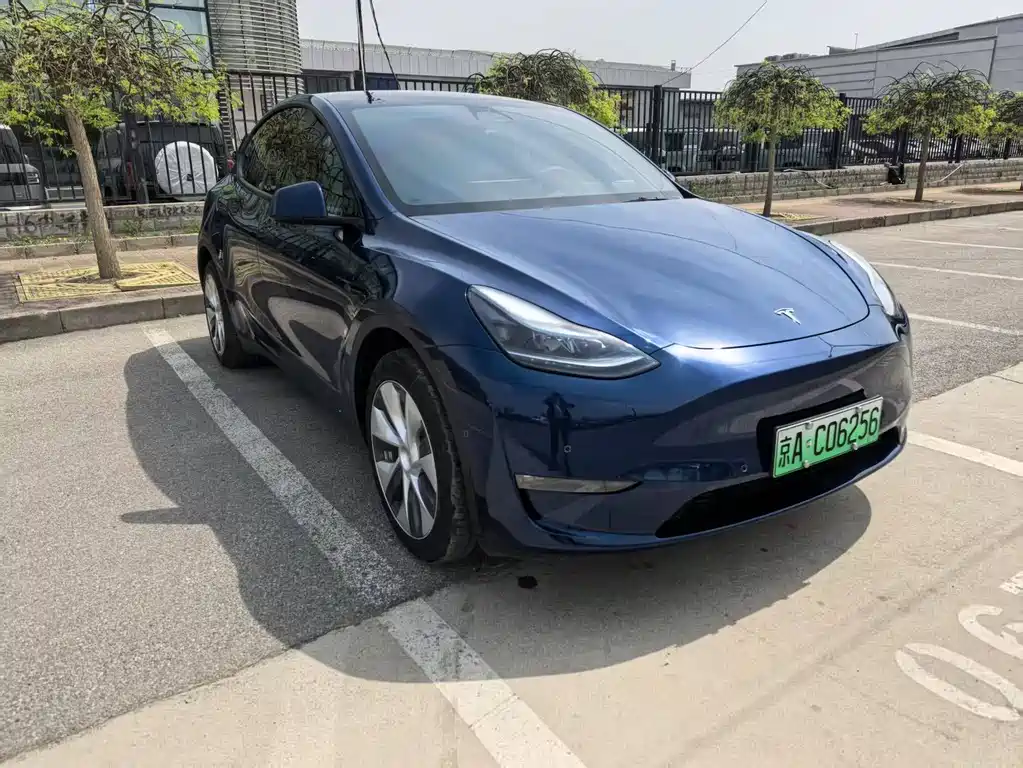 Model Y 2023 Long Range All-Wheel Drive