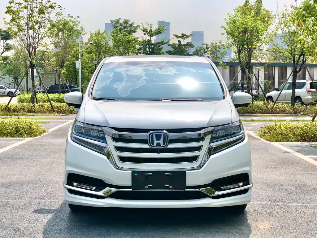 Honda Elysion 2019 2.0L Hybrid Luxury Edition